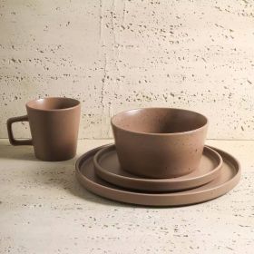 16 Piece Stoneware Dinnerware Set in Matte Brown   Service for 4
